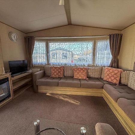 Great 8 Berth Caravan In Norfolk Near To Great Yarmouth Ref 20178Bs Hopton on Sea Kültér fotó